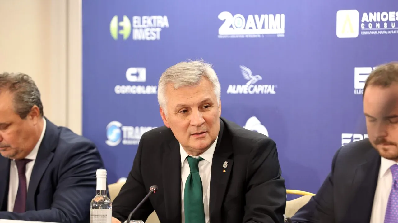 Ministrul Economiei, Daniel Zamfir, apel la valorificarea la maximum a resurselor României la conferința Gândul Euro Industry Summit: „Avem potențial uriaș de exploatare a metalelor, dar încă folosim tehnologia anilor ’70”