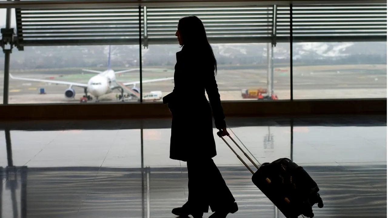 O româncă a mers în ANGLIA cu promisiunea de a lucra într-un magazin Pandora. Ce a fost pusă să facă, de fapt, când a ajuns acolo