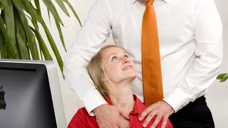 Totul s-a întâmplat într-un team-building. Dilema unei femei care și-a înșelat iubitul cu un coleg de serviciu