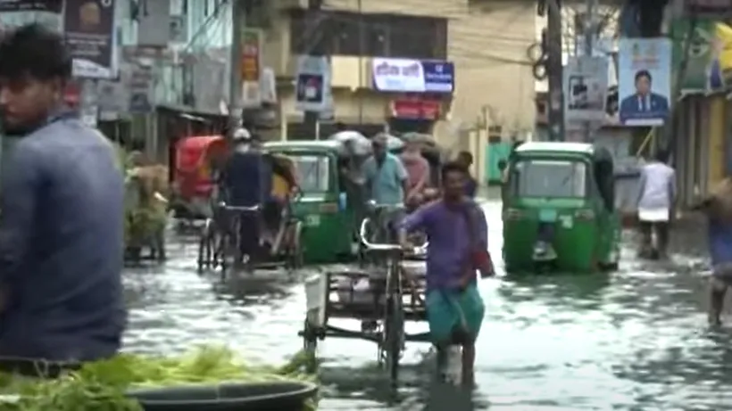Inundații catastrofale în Bangladesh: Peste două milioane de persoane sunt izolate și cel puțin 10 au murit. VIDEO