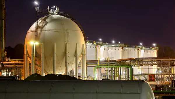 Prețurile la gazele naturale din Europa au crescut vertiginos cu până la 25%, în contextul conflictului din Iran. Care sunt riscurile pentru Europa