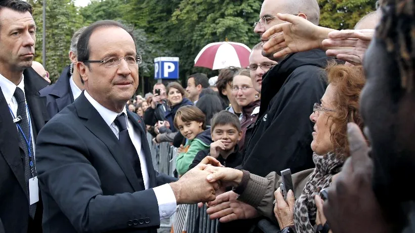 Popularitatea lui Francois Hollande a scăzut la un nivel istoric. Marine Le Pen cere noi alegeri