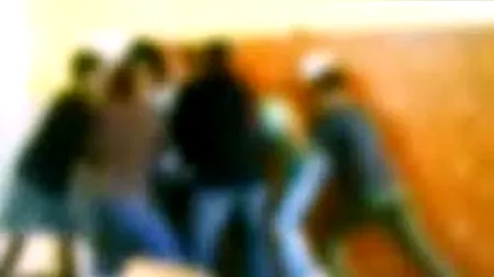 Bătaie la un liceu din București. O elevă a ajuns la spital. Agresoarea este considerată 