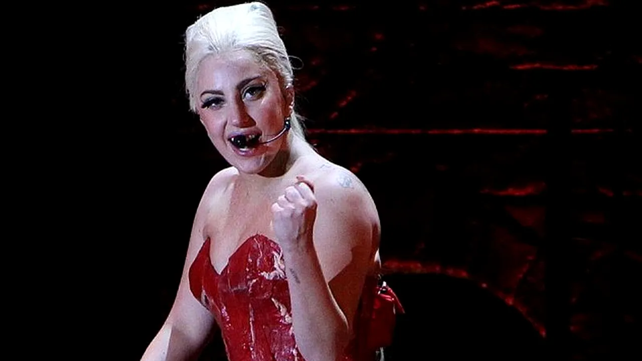GALERIE FOTO: Una dintre cele mai ciudate apariții ale lui Lady Gaga