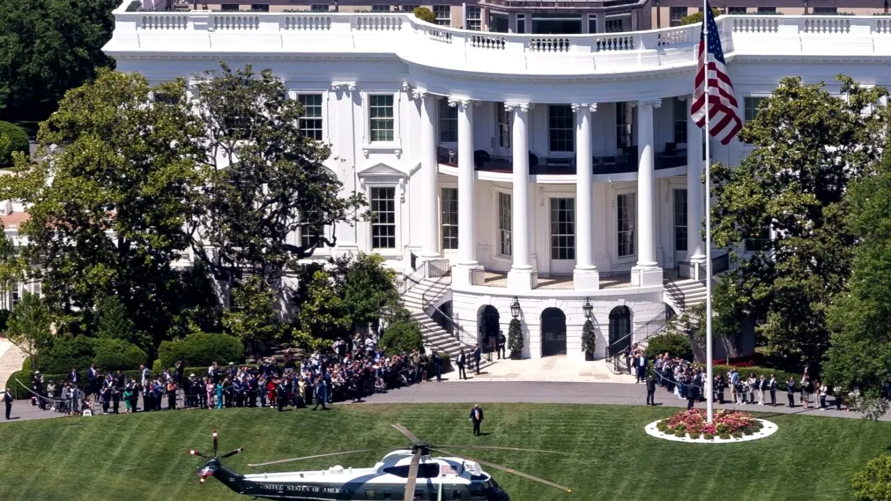 Trump merge mai departe cu modernizarea Casei Albe: vrea construirea unui heliport