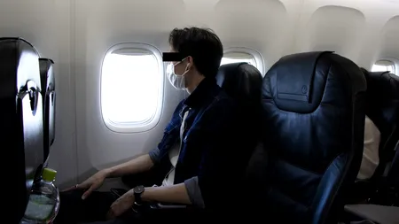 Un pasager a REFUZAT să ofere locul său din avion unei femei însărcinate. Ce s-a întâmplat după ce a dezvăluit motivul, pe o rețea de socializare