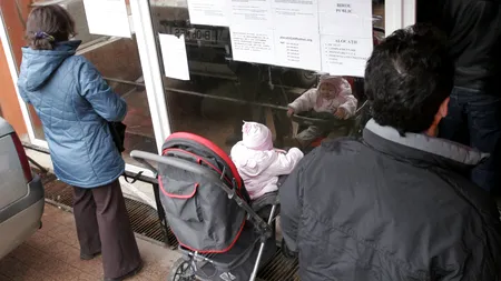 După pensionari, Guvernul IARTĂ DE DATORII 12.000 de mame care au luat bani în plus de la stat