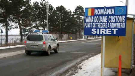 Urmărire ca în filme la Siret, după ce o șoferiță a refuzat să oprească la semnalul polițiștilor. Ce încerca să ascundă femeia în mașină
