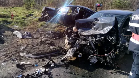 Tragedie în Vâlcea: O fetiță de doi ani a murit și alte cinci persoane sunt rănite, după un accident grav. GALERIE FOTO