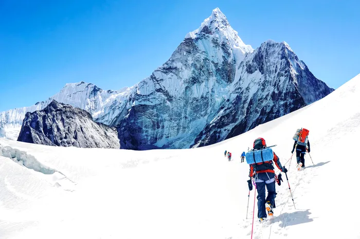 China interzice expedițiile în Munții Himalaya din cauza situației sanitare din Nepal. Ce se întâmplă cu expediția lui Horia Colibășanu. Sursa foto: Shutterstock