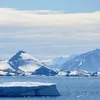 <span style='background-color: #1e73be; color: #fff; ' class='highlight text-uppercase'>EXTERNE</span> Gaură de mărimea unui stat cât Elveția descoperită în Antarctica. Se formează în același loc de 50 de ani