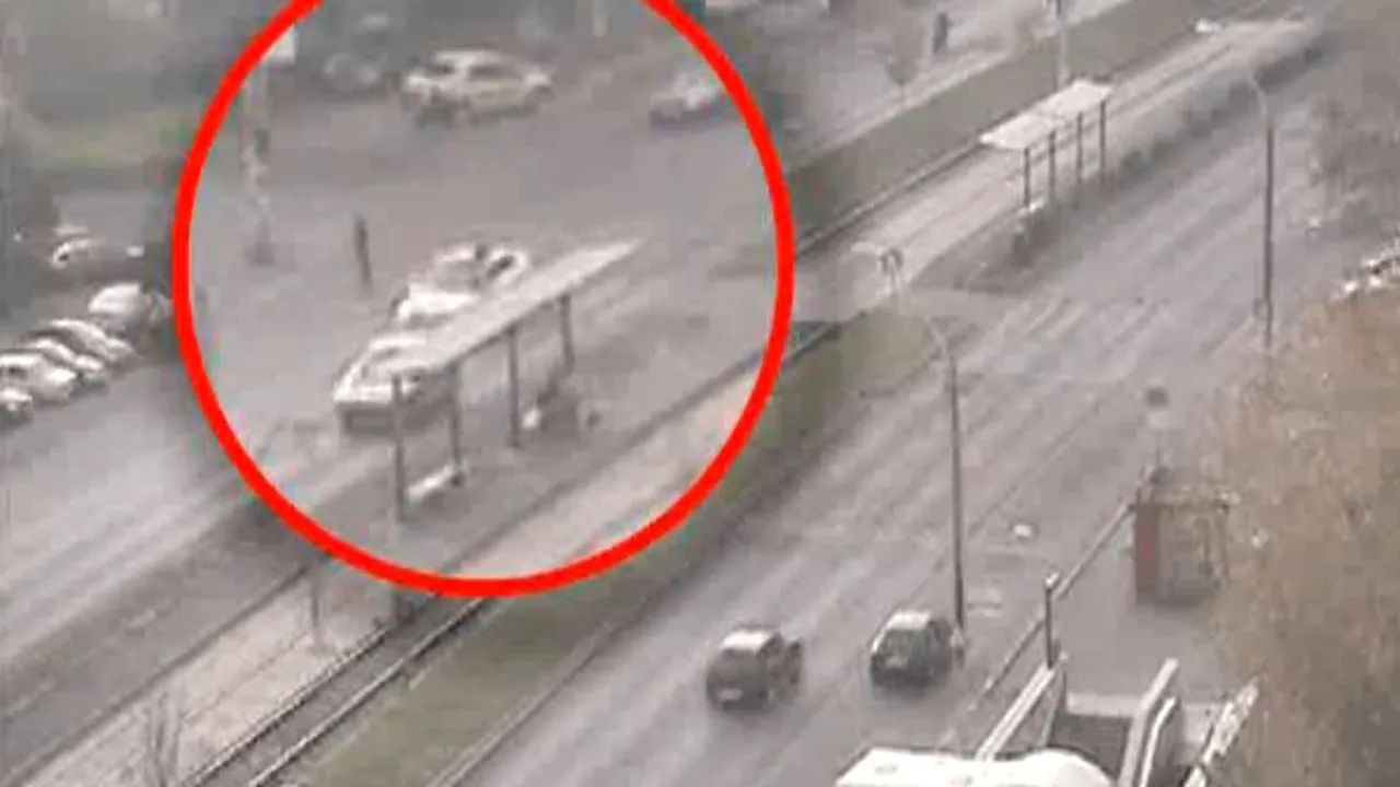 Mircea Geoană recomandă Rusiei să renunțe parțial la imunitate în cazul accidentului comis de angajatul rus. Victima a fost lovită pe trecerea de pietoni și se află în comă la spital