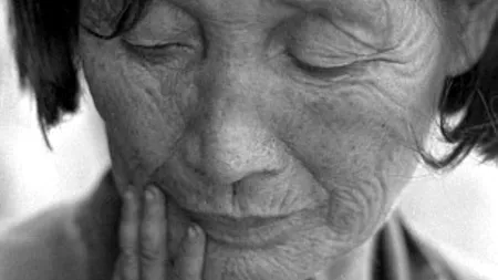 A salvat zeci de nou-născuți abandonați pe străzi, dar trăiește din strângerea gunoiului