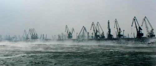 Toate porturile din Constanța au fost închise din cauza vântului puternic