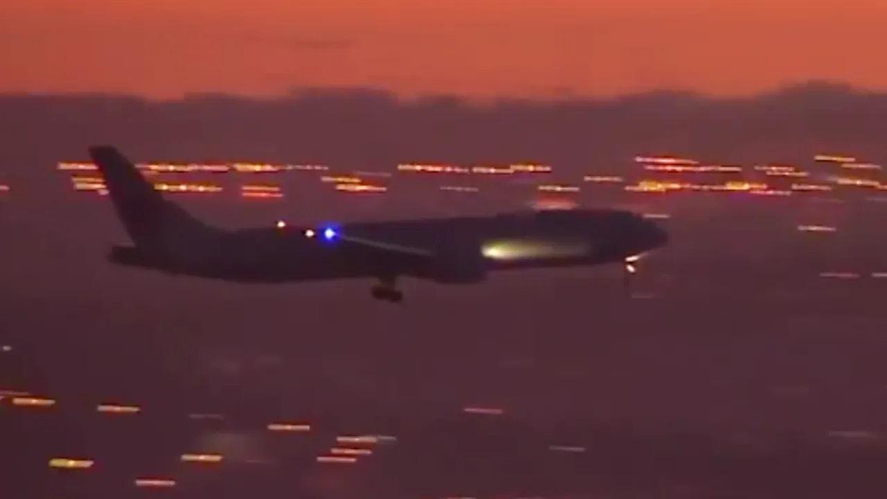  Avionul Air Canada, cu 128 de pasageri la bord, a aterizat forțat pe Aeroportul din Madrid - VIDEO