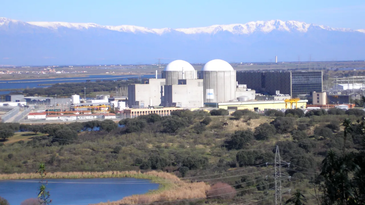 Spania amână până în 2030 închiderea celei mai mari centrale nucleare a țării. Ce argumente aduce Guvernul condus de Pedro Sanchez