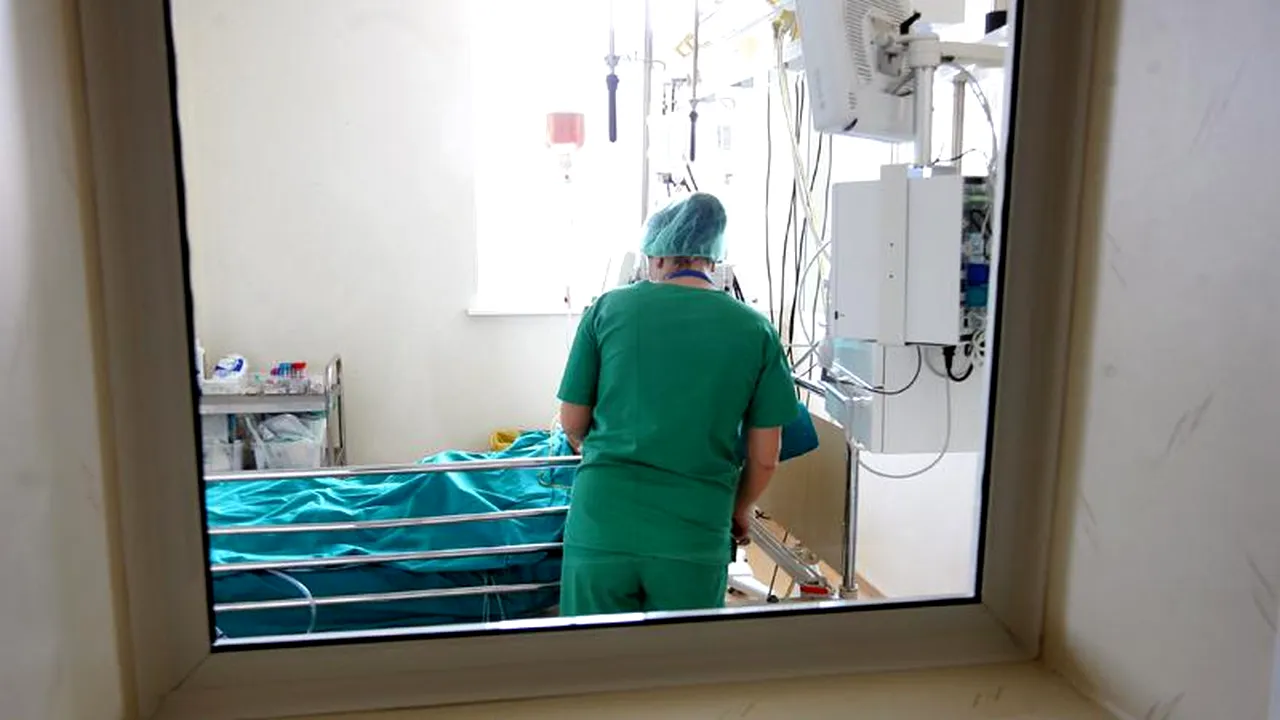 Un copil de 6 ani cu COVID, internat la Spitalul „Grigore Alexandrescu” din București