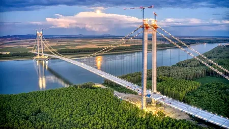 VIDEO | Podul de la Brăila, cea mai spectaculoasă construcție din România, traversat de 150 de mii de mașini, în trei săptămâni de la deschidere