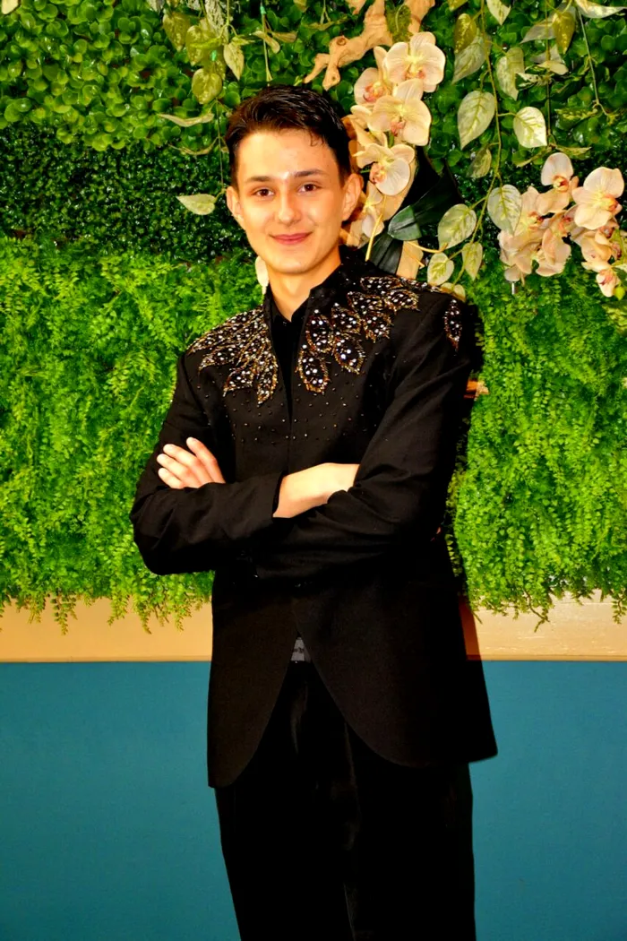 Povestea tânărului care a ajuns din Vrancea pe marile scene din America