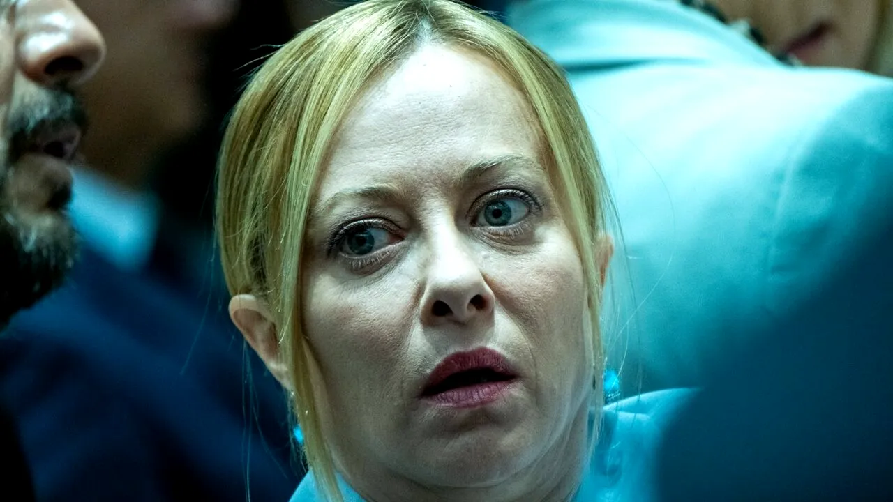 Imagini alterate cu Giorgia Meloni și alți politiciene în ipostaze obscene, postate pe un forum porno/ „Acest forum instigă la viol, trebuie închis”