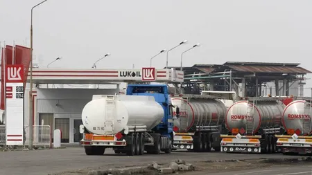 Lukoil a început procedurile de oprire a rafinăriei din Ploiești, la o zi de la perchezițiile procurorilor într-un dosar de evaziune și spălare de bani de 230 milioane 