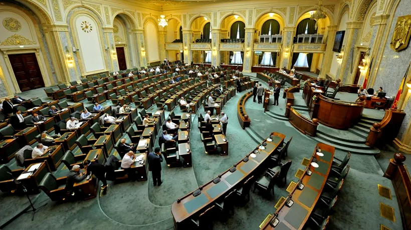 Ședința de plen a Senatului, suspendată după ce USL nu a reușit să se mobilizeze