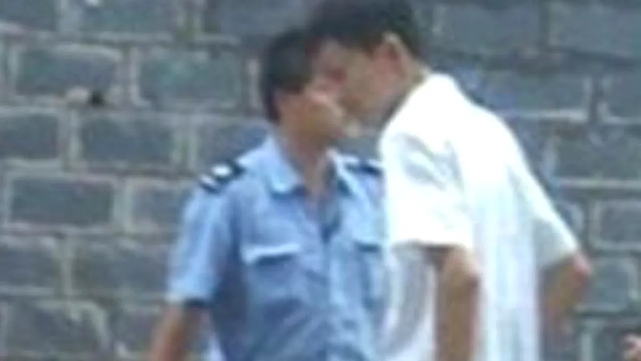 FOTO. Cum a fost pedepsit un chinez prins la furat