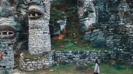 Un bărbat de 78 de ani și-a construit propriul oraș - VIDEO