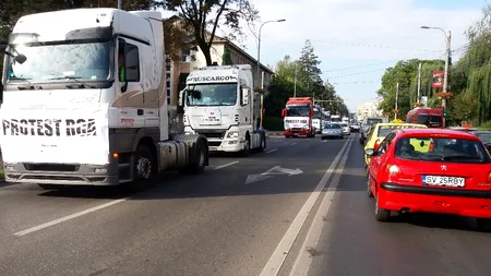Transportatorii protestează și în Sibiu, Suceava, Arad și Pitești