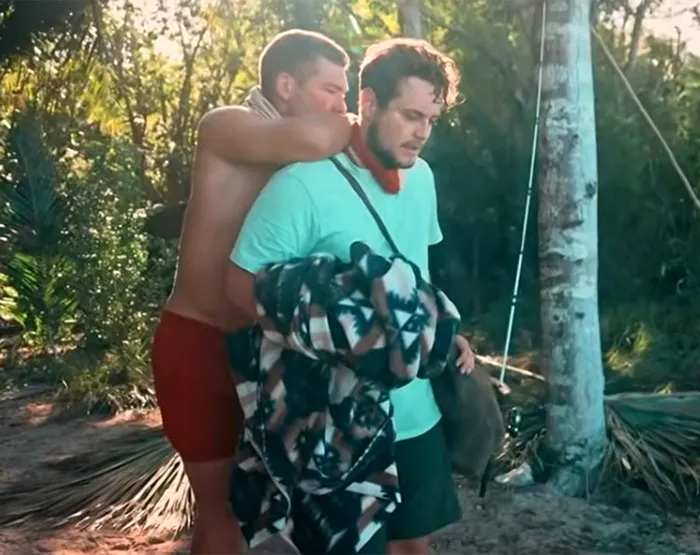 Călin Donca (s) și Aris Eram