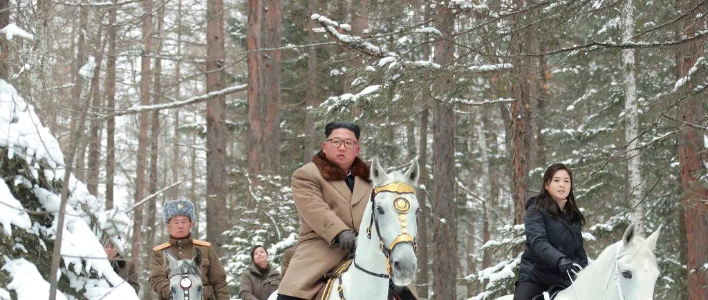 Posibil gest politic? Kim Jong-un a urcat muntele sacru din țara sa călare pe un cal alb. După o excursie asemănătoare din 2013 a urmat o execuție
