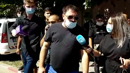 După priveghi, Florin Salam a participat și la înmormântarea lui Emi Pian: „Sunt nedormit și supărat. Ne rugăm la Dumnezeu să fie bine!” (VIDEO)