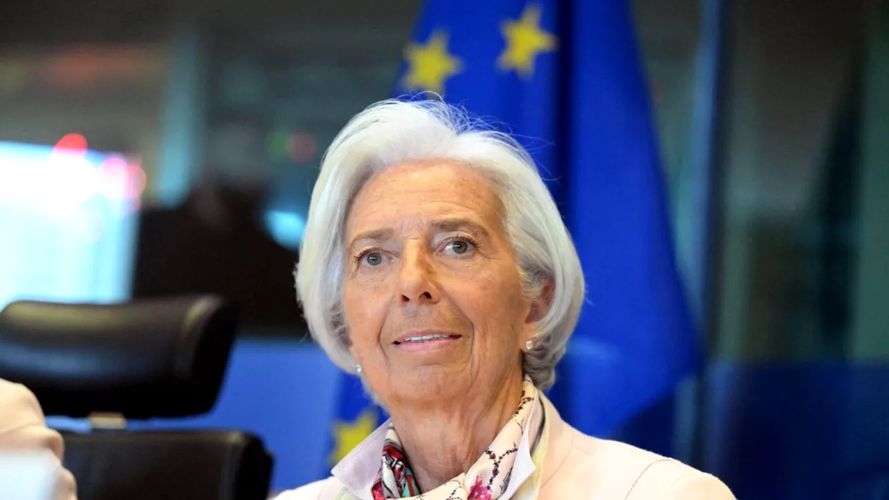 Christine Lagarde consideră eficientă politica monetară în zona euro, fără a exclude noi majorări ale dobânzii