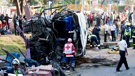 26 DE MORȚI în urma unui accident de autocar în Mexic