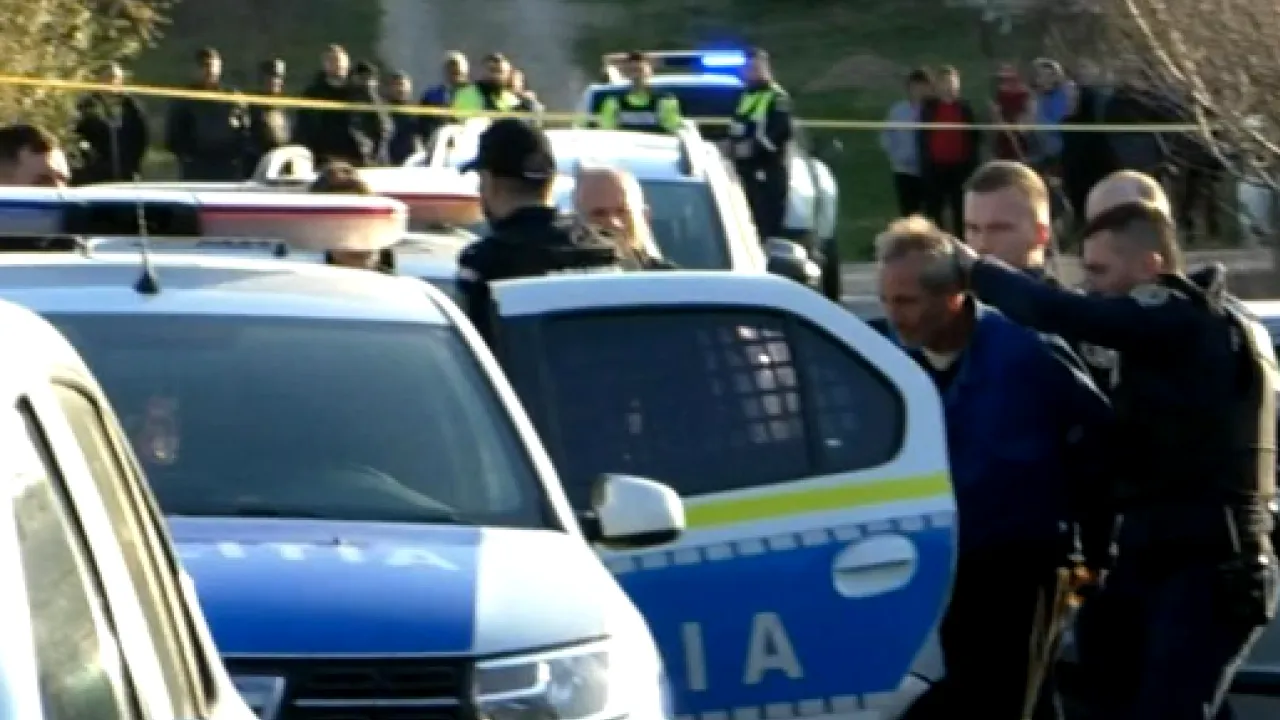 CRIMĂ șocantă într-un sat din Mehedinți. O bătrână a fost ucisă în bătaie de propriul fiu: „Cum bea, cum turba. Îi lua toți banii și o bătea crunt”