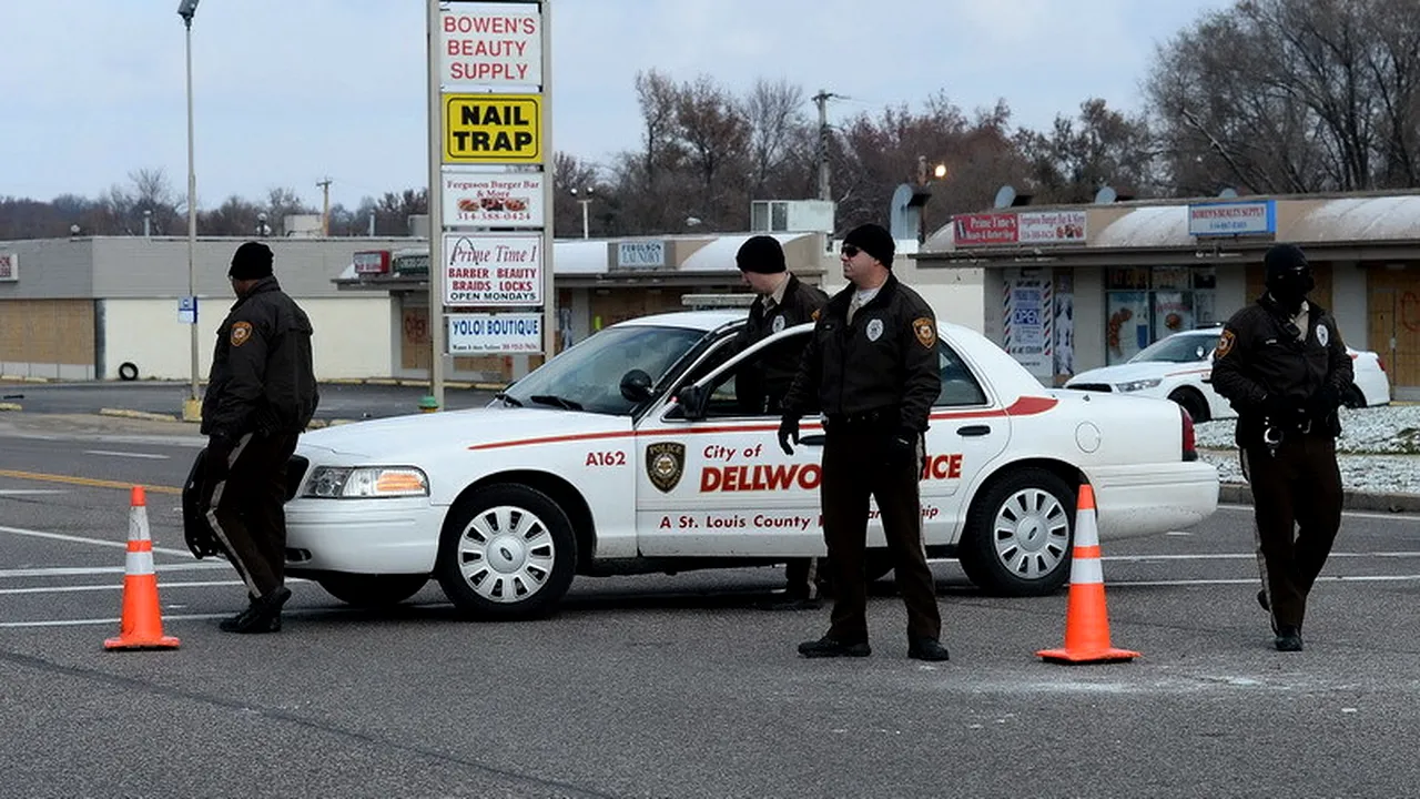 Ministrul american al Justiției, Eric Holder, acuzații grave: Poliția din Cleveland a făcut uz excesiv de forță în repetate rânduri