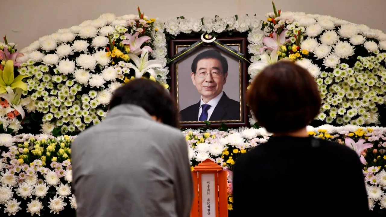 ANCHETĂ. Primarul din Seul s-ar fi sinucis pentru că a fost acuzat de hărțuire sexuală