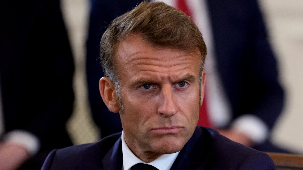 Macron vrea să trimită portavionul „Charles de Gaulle” în strâmtoarea Ormuz, după acordul SUA-Iran. Când se vor vedea schimbări asupra prețurilor petrolului