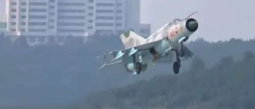 Primul show aerian din istoria Coreei de Nord, aproape de a se încheia tragic, după ce un pilot a ratat aterizarea. VIDEO