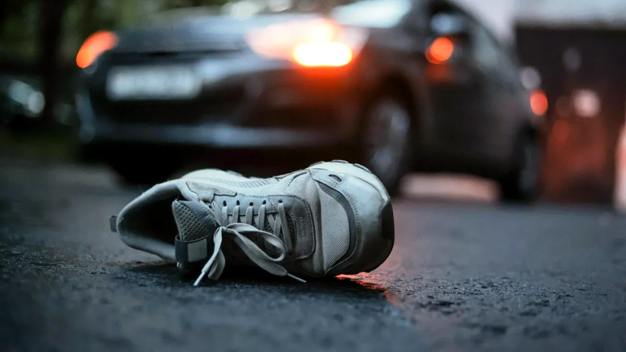 Tragedie în Maramureș. Fetița de 6 ani a unui ofițer NATO a fost călcată de o autoutilitară. Șoferul a fugit