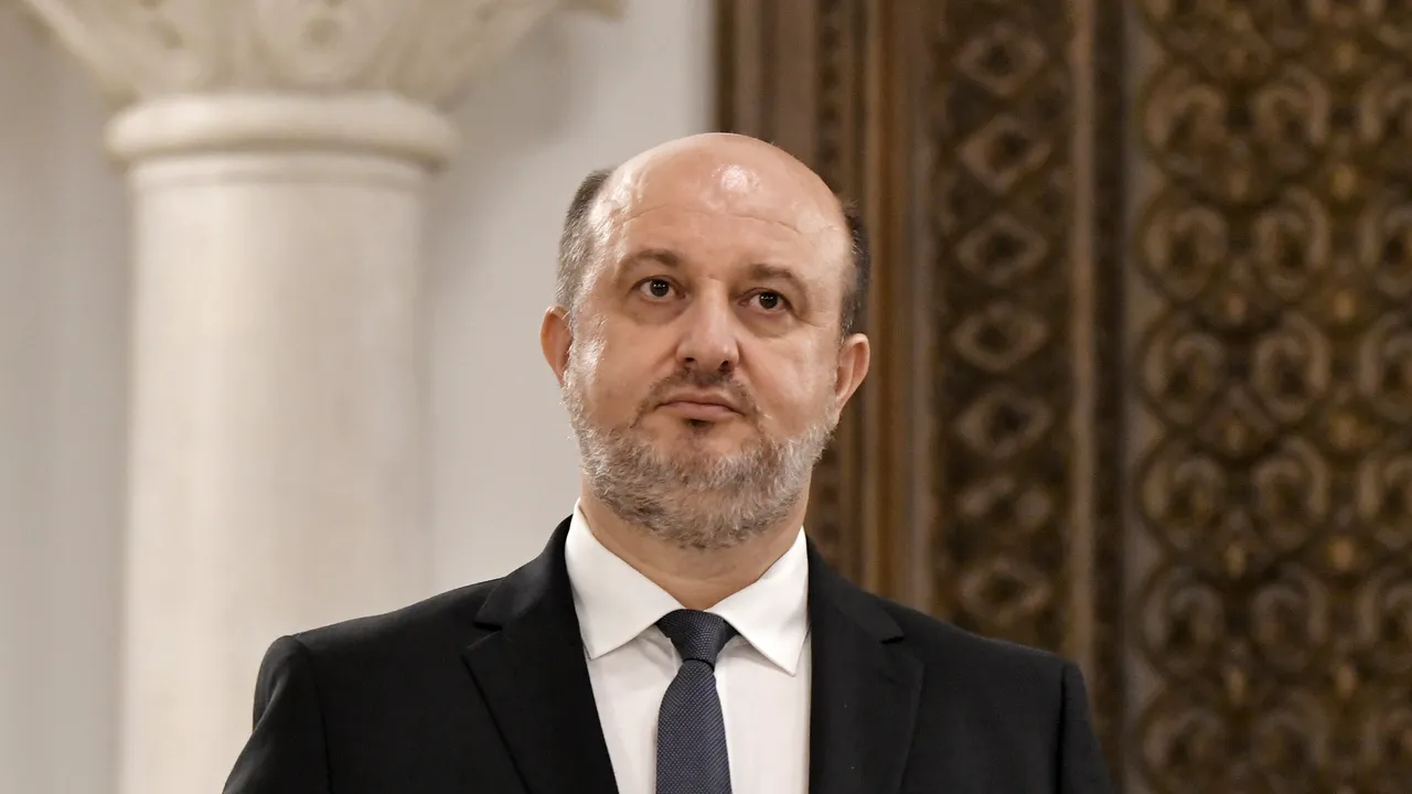 Continuă scandalul în ALDE: Încă un lider al partidului îi cere demisia secretarului general Daniel Chițoiu