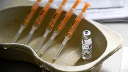 Cheaguri de sânge pot să apară după administrarea vaccinului AstraZeneca, cu rată ridicată a mortalității, spun oameni de știință