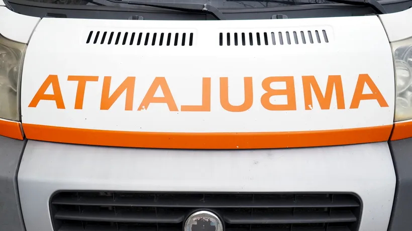 Accident cumplit pe autostrada A1 Sibiu-Deva. Un mort și 14 răniți, după ce un microbuz s-a răsturnat