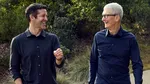 Din umbră, în lumina reflectoarelor: Cine este John Ternus, noul CEO al gigantului Apple. Din toamnă, îl va înlocui pe Tim Cook