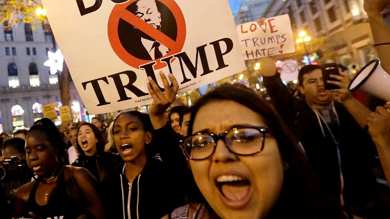 Protestele anti-Trump au trecut Oceanul: sute de berlinezi s-au ''alăturat'' zecilor de mii de manifestanți din SUA