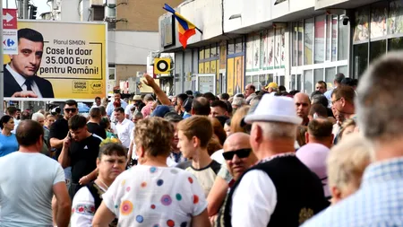 Planul Simion: Liderul AUR a semnat contracte cu românii, la Bacău, până în miez de noapte