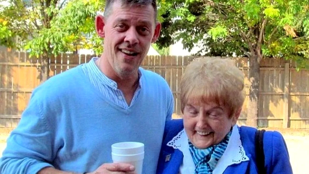 O supraviețuitoare a Holocaustului de origine română l-a adoptat pe nepotul unui comandant nazist