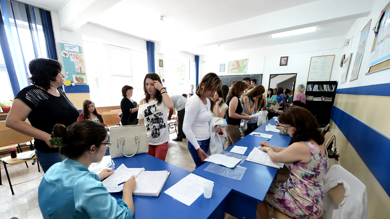 47 de parlamentari vor ca reprezentantul elevilor să fie membru cu drept de vot în Consiliul de Administrație al liceelor