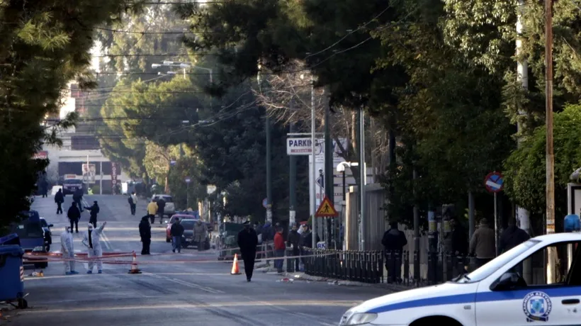 Un punct de plată pentru taxa de autostradă a fost incendiat în Grecia de 500 de șoferi nemulțumiți