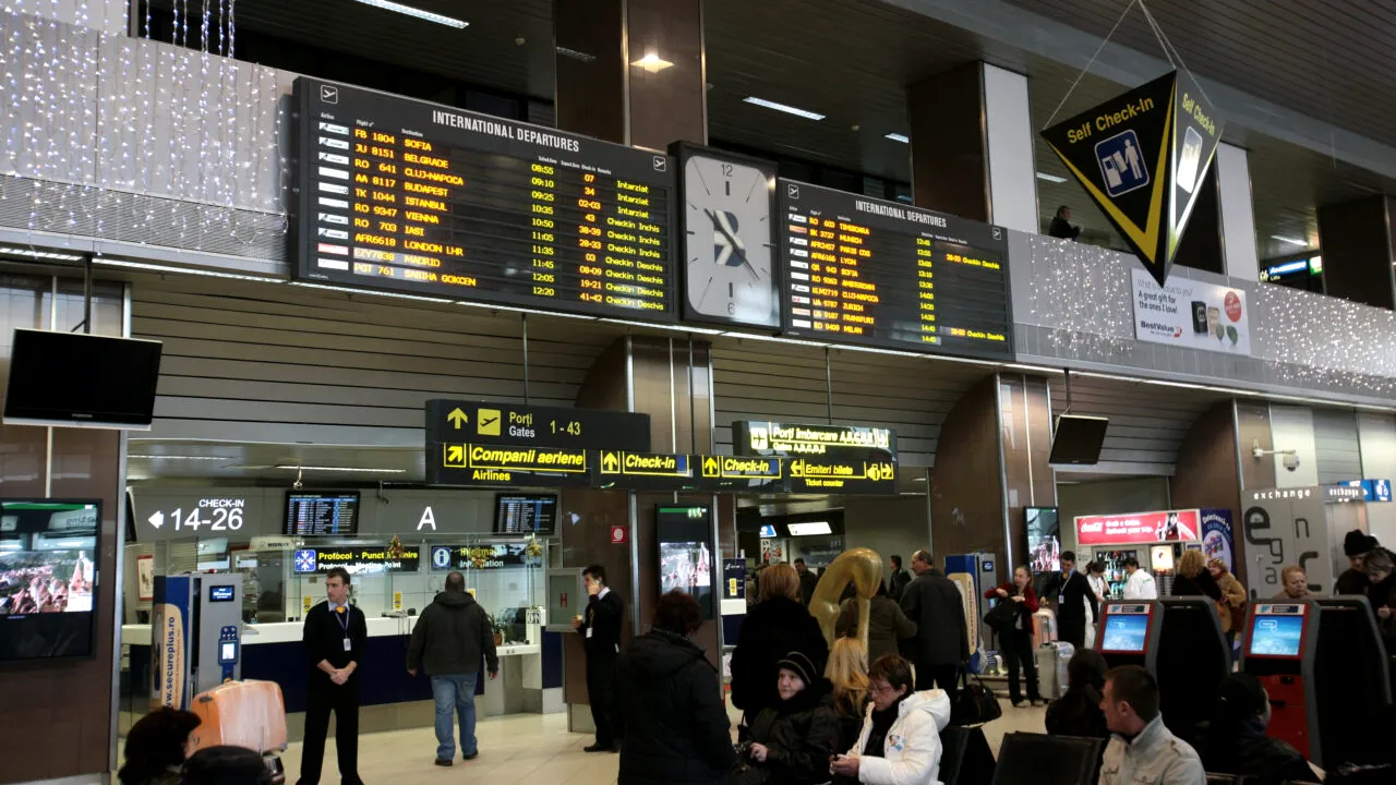 Apa de la robinet este potabilă și gratuită în Aeroportul „Henri Coandă” și poate fi utilizată de către pasageri